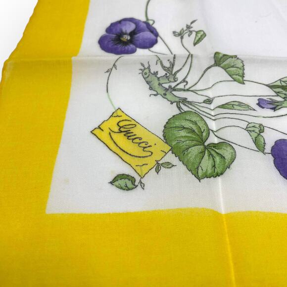 70s to 80s GUCCI Vintage Yellow White Cotton Floral Square Scarf - Picture 3 of 8